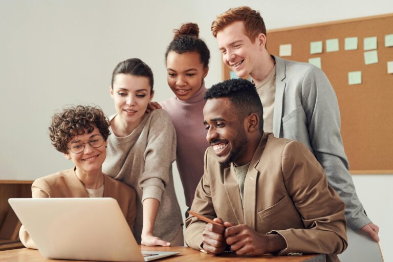 Além do Código: Estratégias de Sucesso na Gestão de Pessoas em Empresas de Tecnologia